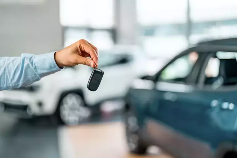 Sıfır kilometre araç kokusu: Temiz Kiralık Araç Rehberi