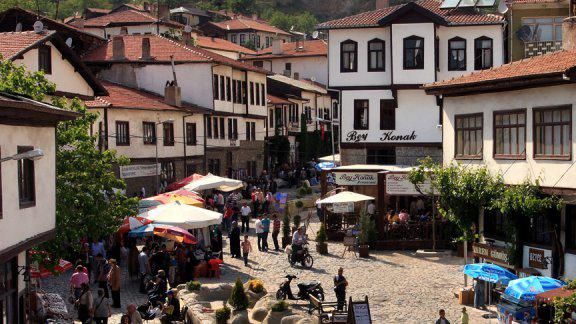 Beypazarı Araç Kiralama: Tarihi Evler, Havuç ve Güvenlik